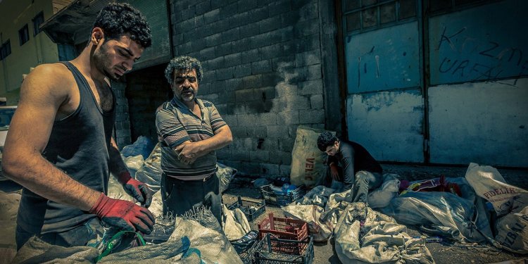 Alın Teriyle Zengin Olamak Mümkünmü